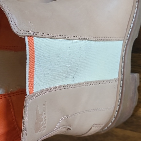 Sorel Joan Now Chelsea Tan Leather Ankle Boots 8.5 - Picture 3 of 9